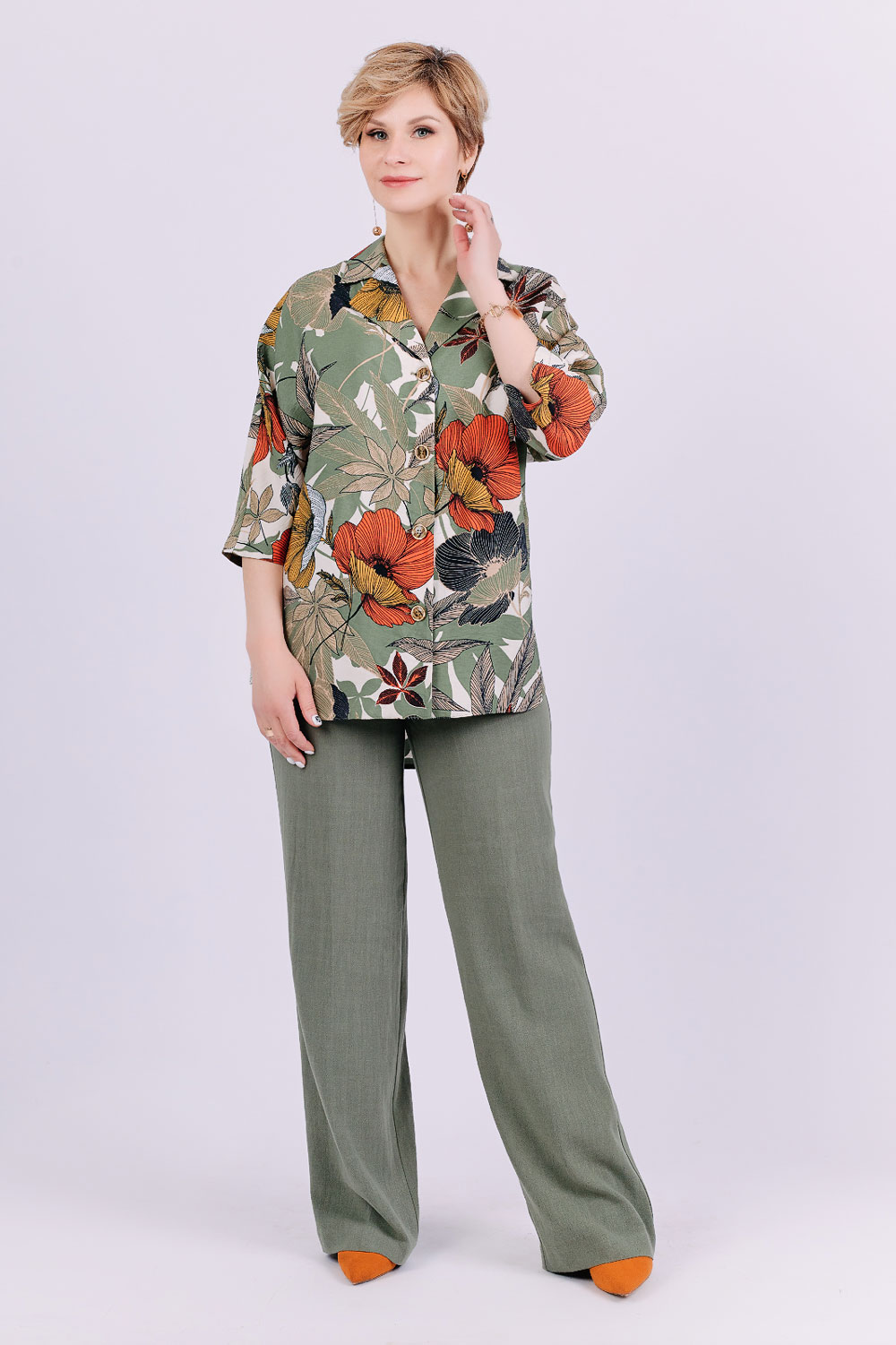 костюм К2472-142 цветы и зелень